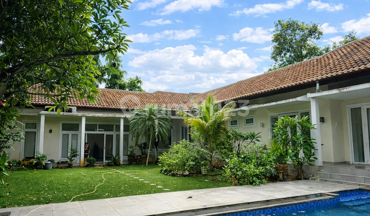 Rumah Mewah di Kemang Utara