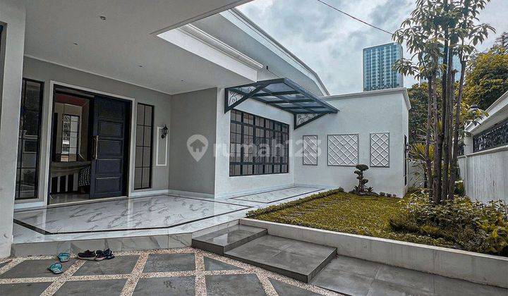 Dijual Rumah Semi Furnished Brand New di Cilandak 2