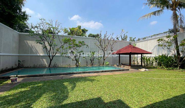 Disewakan Rumah Modern Tropical di Pejaten 1