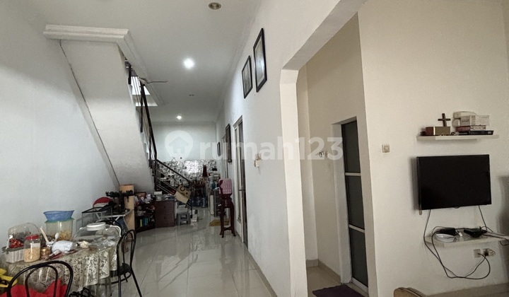 Rumah 3 Lantai Full Bangunan di Kelapa Gading - 6 Kamar + Rooftop Luas, Harga Cuma 3 M 2