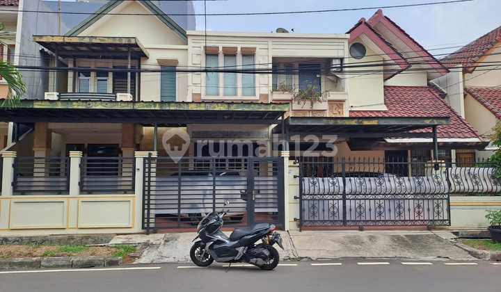 Rumah Besar 2 Lantai Taman Semanan Indah - 5 KT, SHM, bisa 2 Unit Gandeng Rumah Besar 2 Lantai Taman Semanan Indah - 5 KT, SHM, bisa 2 Unit Gandeng