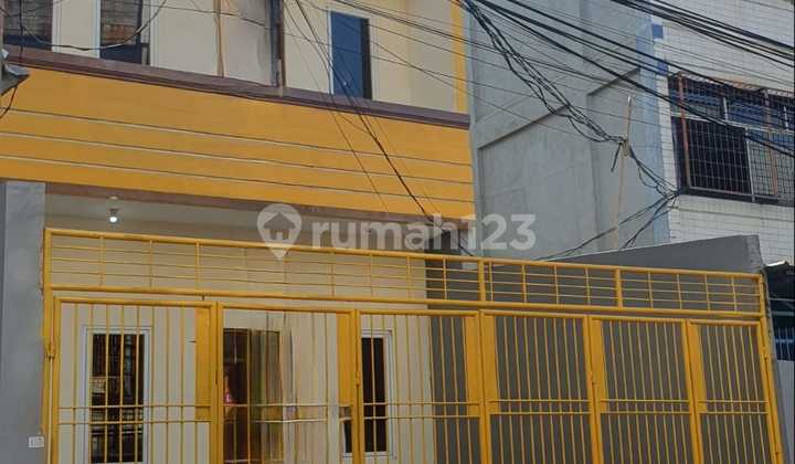 2-Story House in Premium Location Jembatan Lima - Ready to Occupy 2-Story House in Premium Location Jembatan Lima - Ready to Occupy