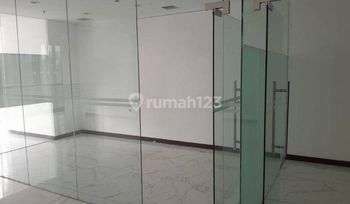 Dijual Office District 8 Senopati Semi Furnished 2