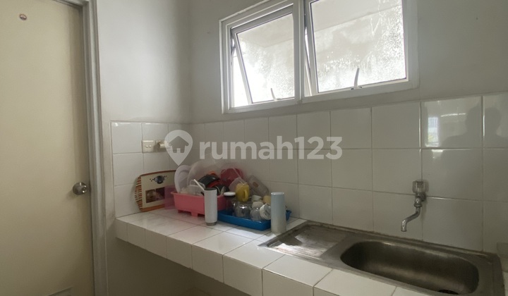 TOWNHOUSE THE SPRING SUMMARECON SERPONG 3 FLOORS 2