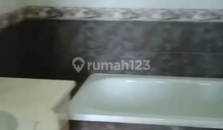 Apartemen Super Luas 198 M² di Riverside Muara Karang | 4+2 Kt | bisa Sewa / Beli 2