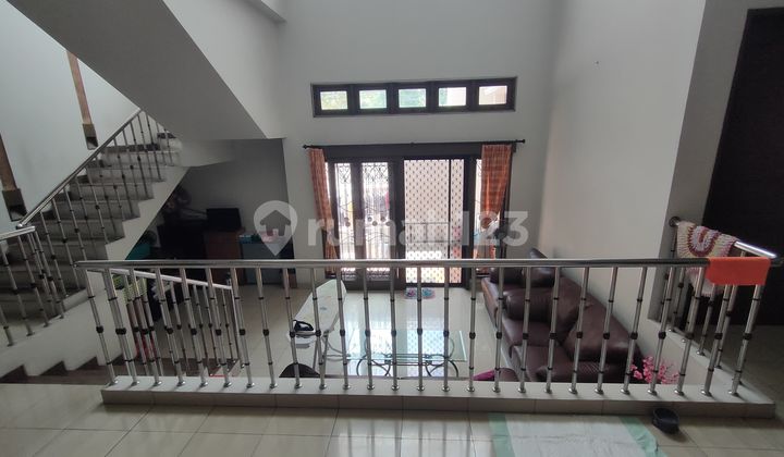 For Sale 2.5 Story Corner House in Kebun Jeruk Tamansari, West Jakarta 2