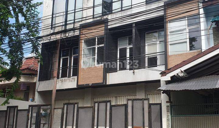 Disewakan Ruko Gandeng 3 daerah Tomang 1