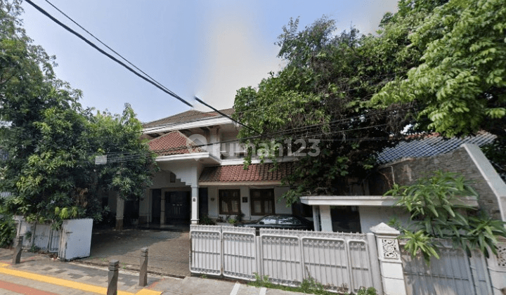 Disewakan Rumah Usaha Area Menteng 1