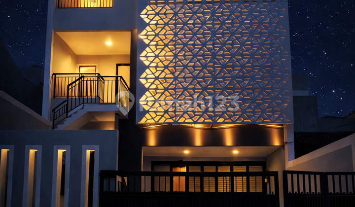 Rumah Baru Renovasi 3,5 Lantai di Kelapa Gading - Siap Huni & Strategis! 1
