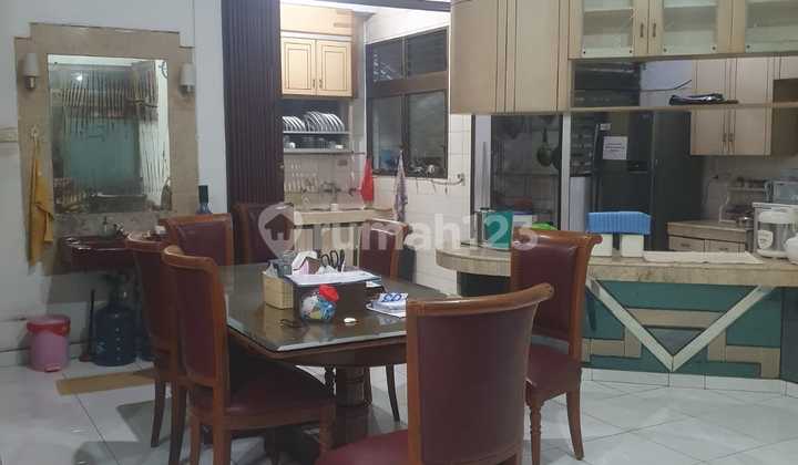 Dijual Rumah di daerah cideng barat Jakarta Pusat Cocok Untuk Kos-Kosan 2