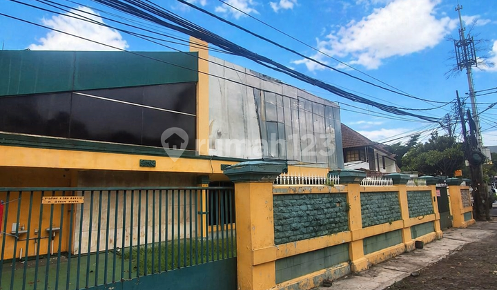 Corner Business Property in Tebet - Spacious Parking, Ideal for Clinic / Cafe! 1