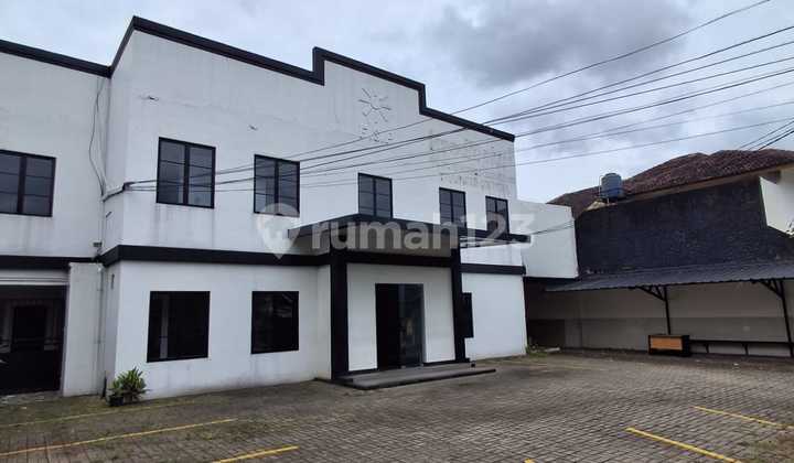 Mini Building 2 Lantai Area Kemang - Dekat Mampang, LT 823 M², Parkir 10 Mobil