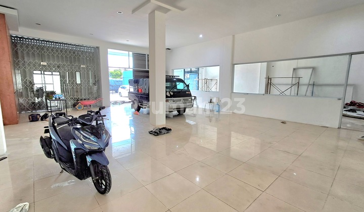 For Rent 3-Unit Row Shophouse Raya Serpong Land Area 540 (13.5x40) 2