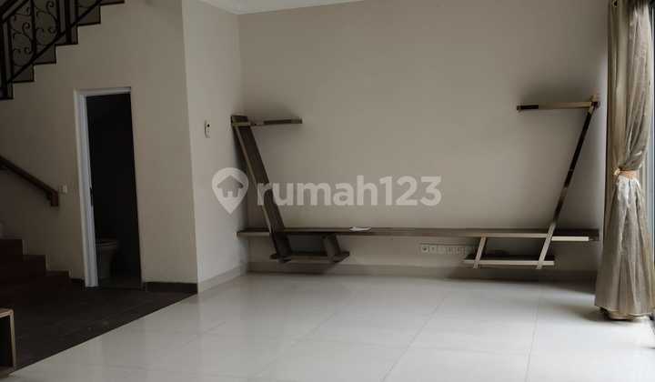 Disewakan Rumah️ Sheifield, Greenwich, BSD City. 2