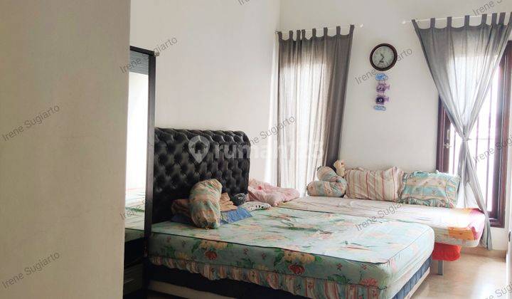 Jual Cepat Rumah 3 Lantai Semi Furnished High Ceiling di Cengkareng BU 2