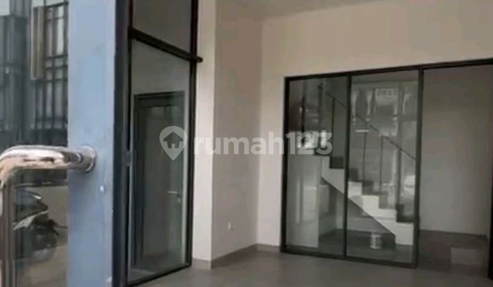 Own a Beautiful Shop House Near a Promising Area Own a Beautiful Shop House Near a Promising Area