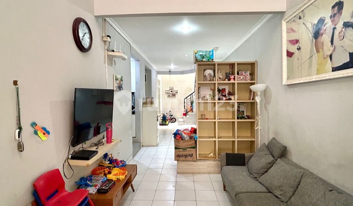 Dijual Rumah Siap Huni 2 Lantai di Green Garden, Jakarta Barat Dijual Rumah Siap Huni 2 Lantai di Green Garden, Jakarta Barat