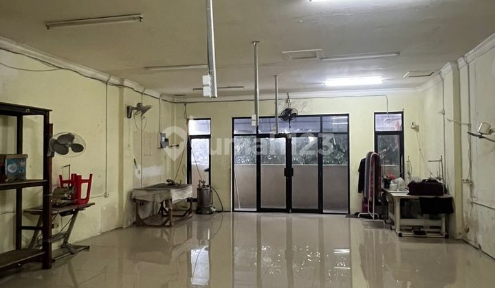 For Sale, Suitable for Business House in Tomang, West Jakarta 2