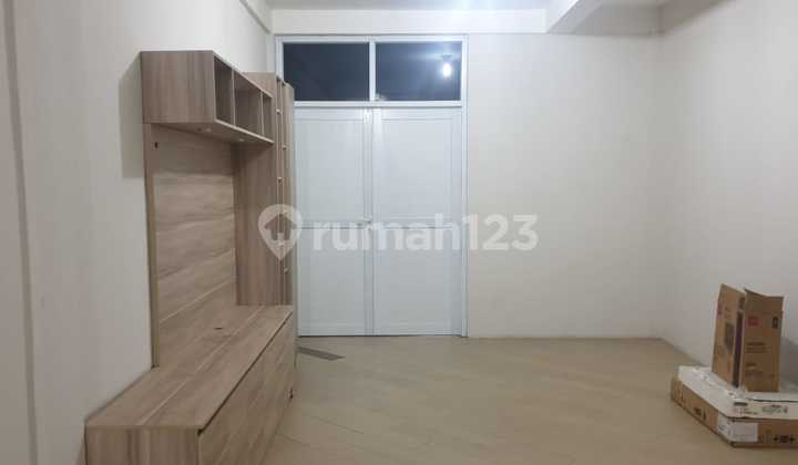 Dijual Ruko 3 Lantai di Jln Laksa, Jembatan Lima Jakarta Pusat Dijual Ruko 3 Lantai di Jln Laksa, Jembatan Lima Jakarta Pusat