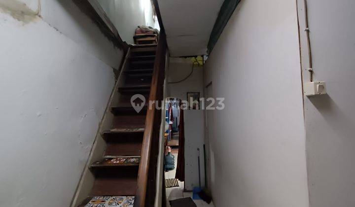 Dijual Rumah 2 Lantai Hitung Tanah SHM Jelambar Cocok Untuk Kost 2