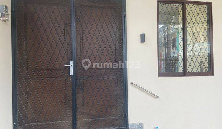 Disewakan Rumah Baru di Tomang, Jakarta Barat