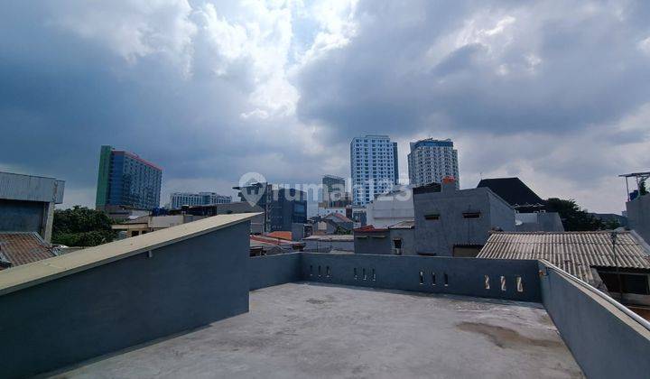 Dijual Rumah Hook 2 Lantai di Jakarta Pusat Dekat Rs Husada 1