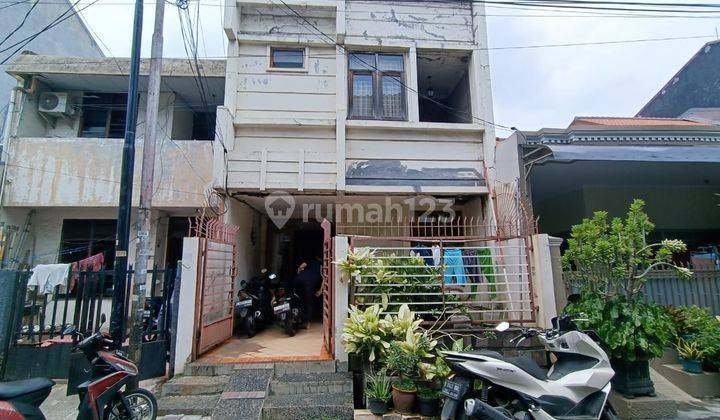 Dijual Rumah 3 Lantai di Tomang Jakarta Barat SHM 1