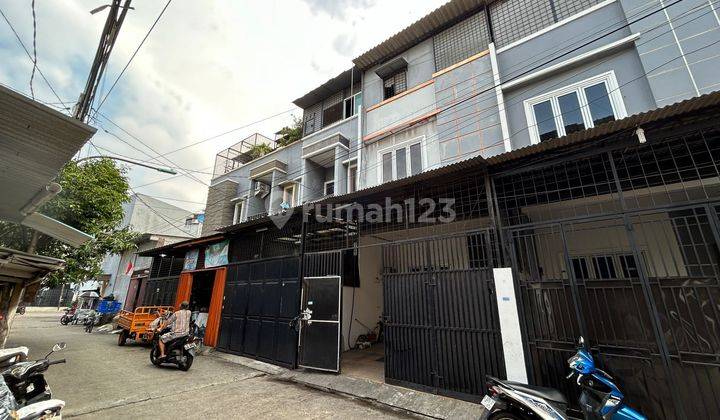 Rumah Jelambar Jakarta Barat Strategis 1