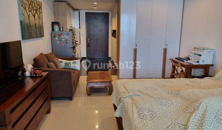 Dijual Apartemen Kemang Village Semi Furnished Siap Huni 1