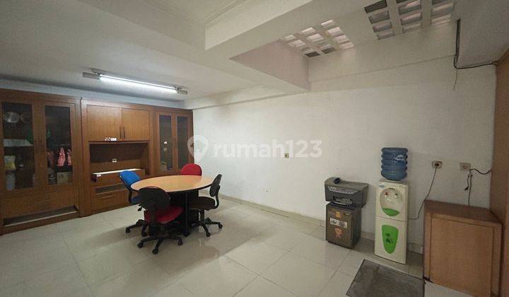 Rumah 2 Lantai di Tomang, Jakarta Barat 1