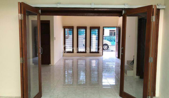 Dijual Rumah 2 Lantai di Tomang, Jakarta Barat 1