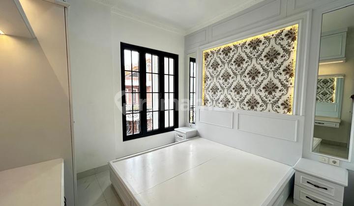 Dijual Rumah Baru Siap Huni Full Furnish di Cengkareng SHM 2