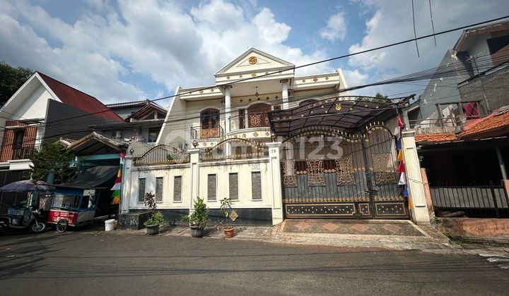For Sale Ready-to-Occupy House in Kemanggisan, West Jakarta