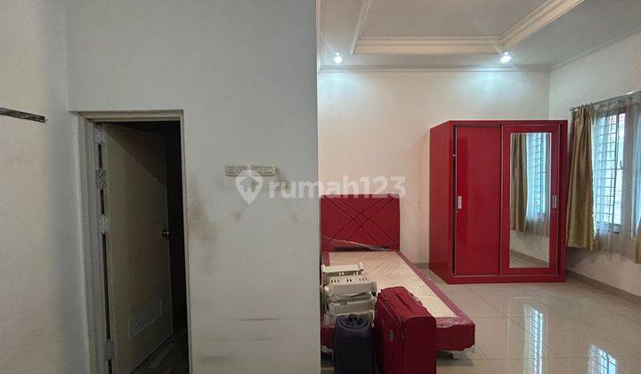 Dijual Rumah 3 Lantai di Tomang Mandala Jakarta Barat 2