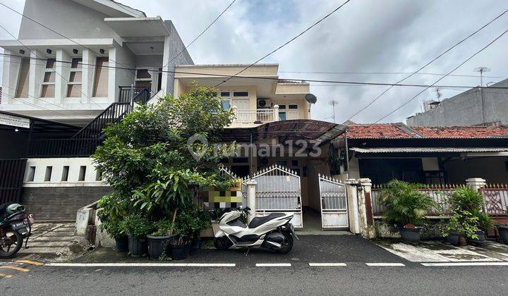 Dijual Rumah 2 Lantai di Bendungan Hilir Jakarta Pusat SHM