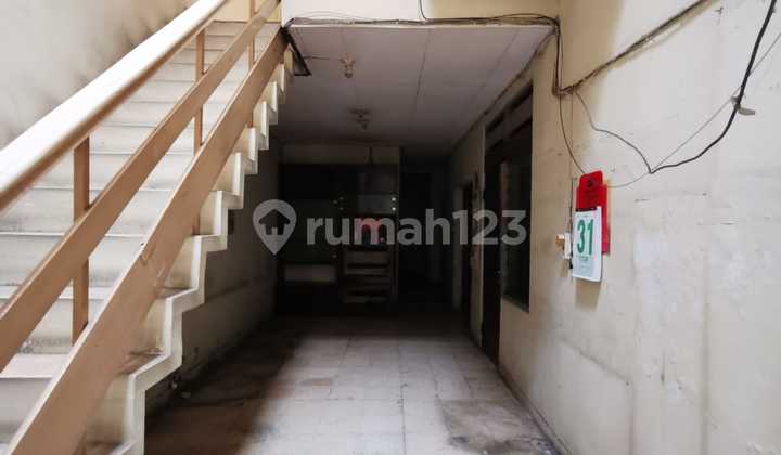 Dijual Cepat Rumah Hitung Tanah di Krukut Taman Sari Dibawah NJOP