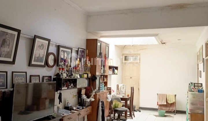 Old House for Sale in Duta Mas West Jakarta Cheap 2