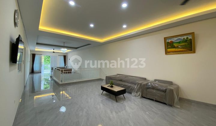 Dijual Cepat Rumah Baru 2 Lantai Mewah di Roxy Mas