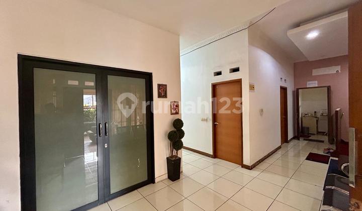 For Sale: Business-Suitable House in Tomang, West Jakarta 2