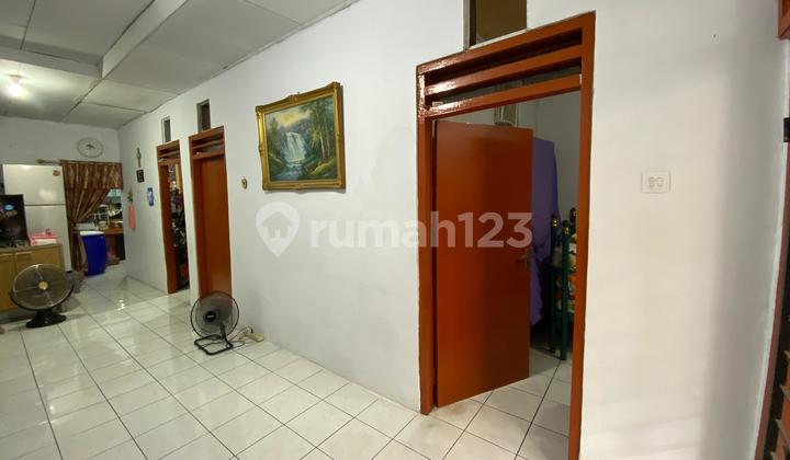 Old House for Sale in Tomang, West Jakarta 2