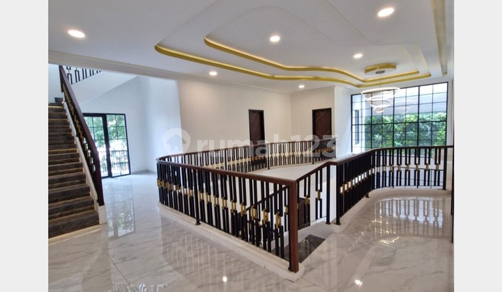 Dijual Rumah Mewah Baru Siap Huni di Tomang Jakarta Barat 2