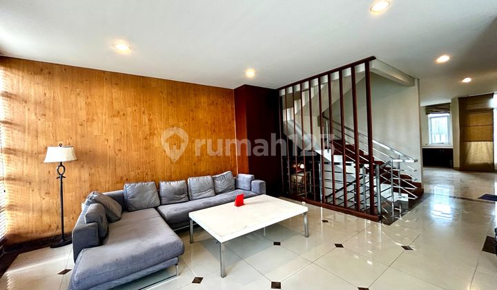 For Sale Ready-to-Live House in a Cluster in Jelambar, West Jakarta