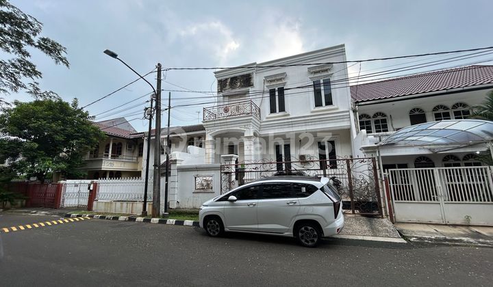 Dijual Rumah 3 Lantai di Kelapa Gading Jakarta Utara
