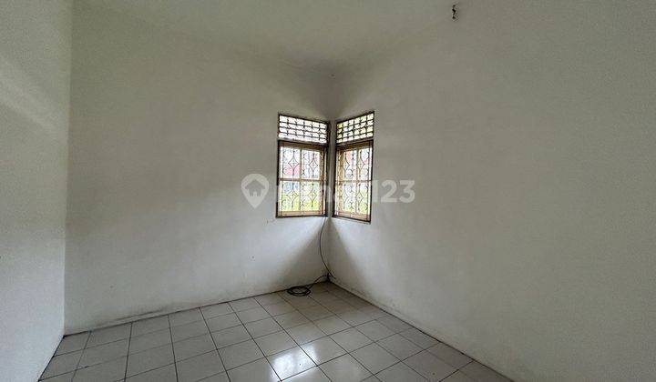 Dijual Rumah Hook di Citra 1 Perlu Renovasi  2