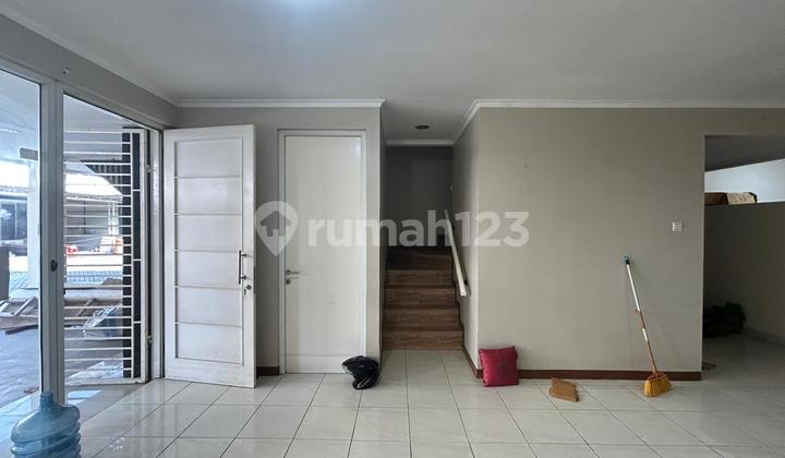 Disewakan Rumah Siap Huni di Green Court Cengkareng 1