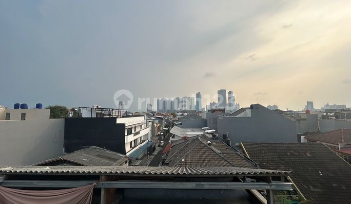 Dijual Ruko Strategis di Tomang Jakarta Barat