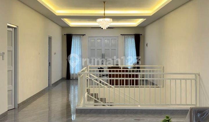 Dijual Cepat Rumah Baru 2 Lantai Mewah di Roxy Mas