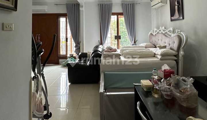 Dijual Rumah 2 Lantai SIAP HUNI di Pluit Permai