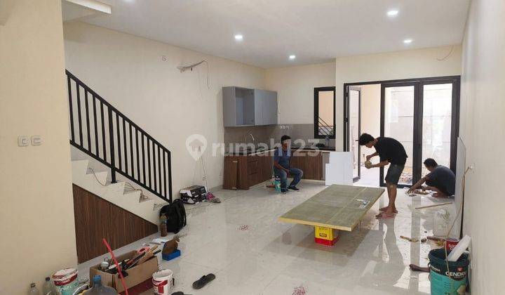 Dijual Rumah Baru 2 Lantai di Metland Puri Dekat Greenlake 2