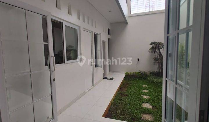 Rumah 2 Lantai Siap Huni di Joglo Jakarta Barat SHM 2